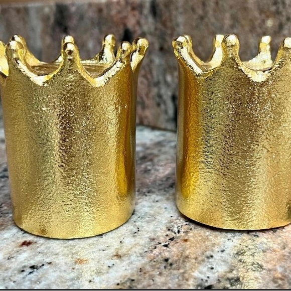 Crown Salt & Pepper Set